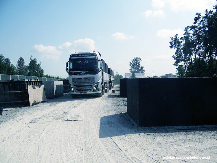 Transport szamb betonowych  w Więcborku
